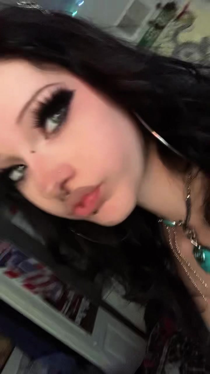 @_V4mpiric_