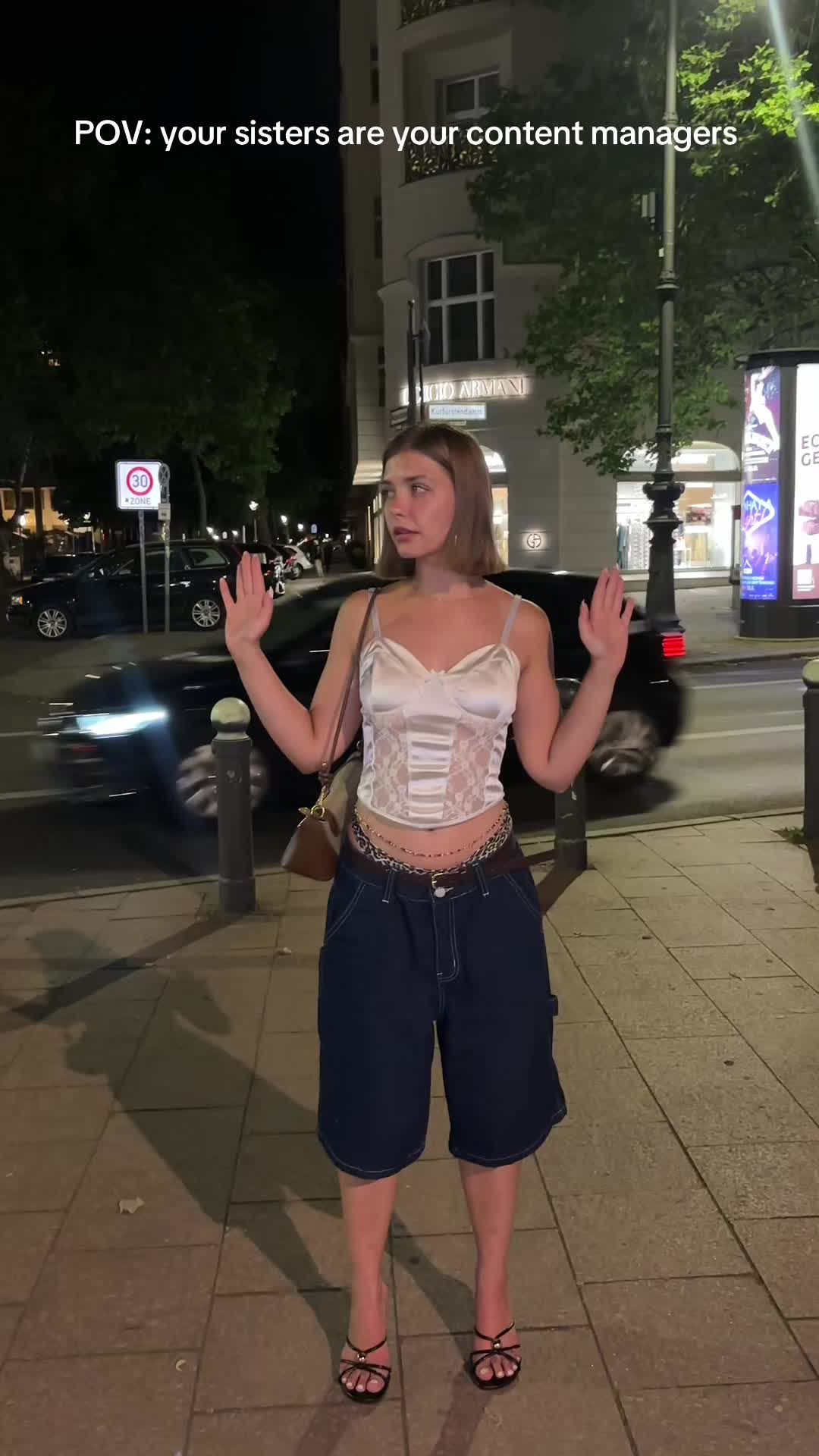 @AM