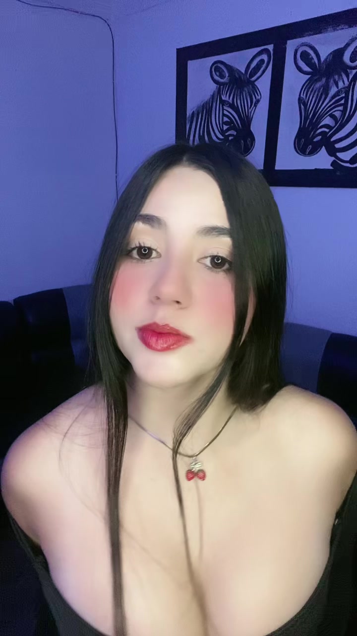@ℒ𝒶 ℱ𝓇𝑒𝓈𝒾🍓🐝
