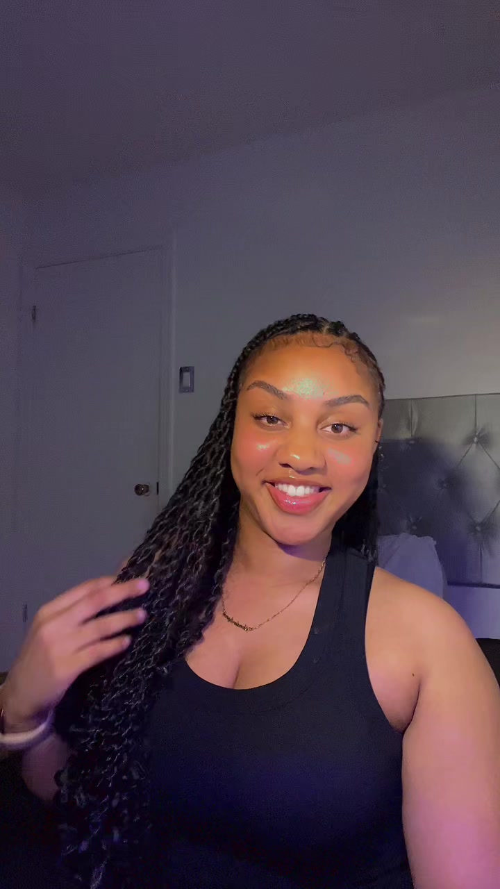 @𝐌𝐢𝐬𝐬 𝐂𝐫𝐚𝐳𝐲💫