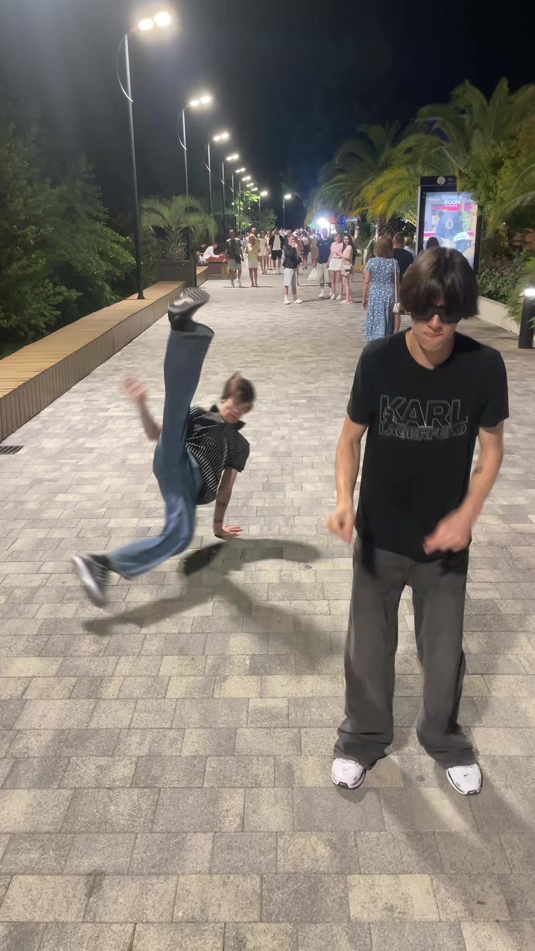 @twix_yngnzrs