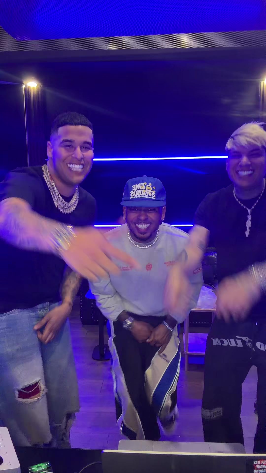 @OZUNA