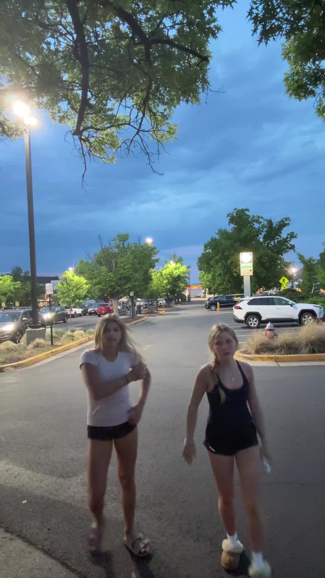 @nadhia