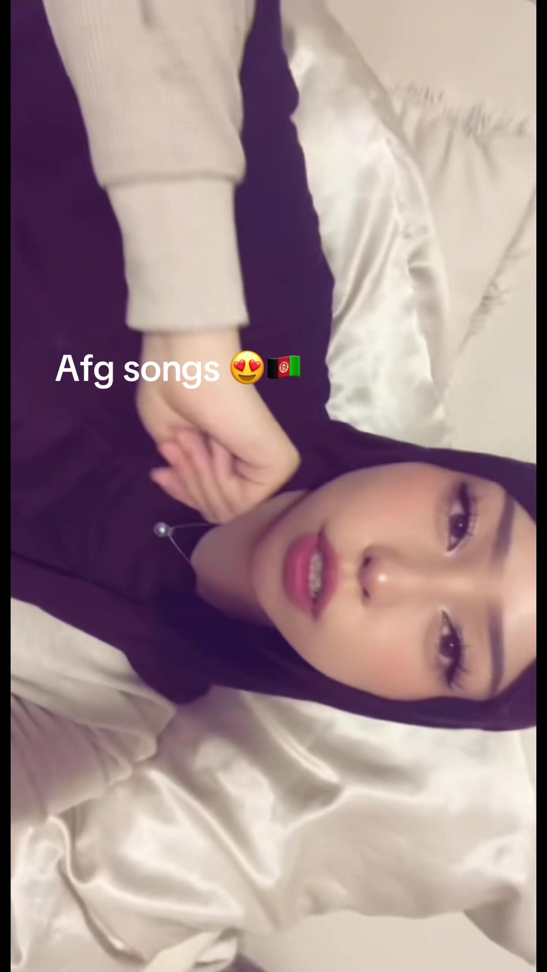 @؟