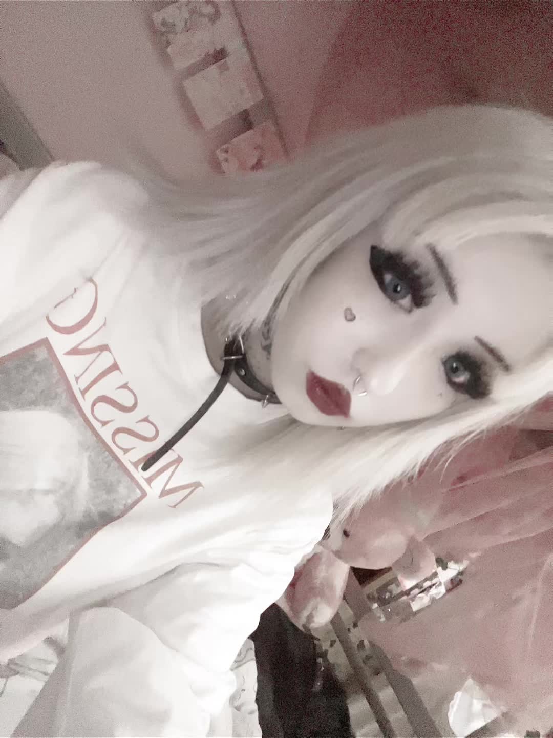 @whiiteshadow
