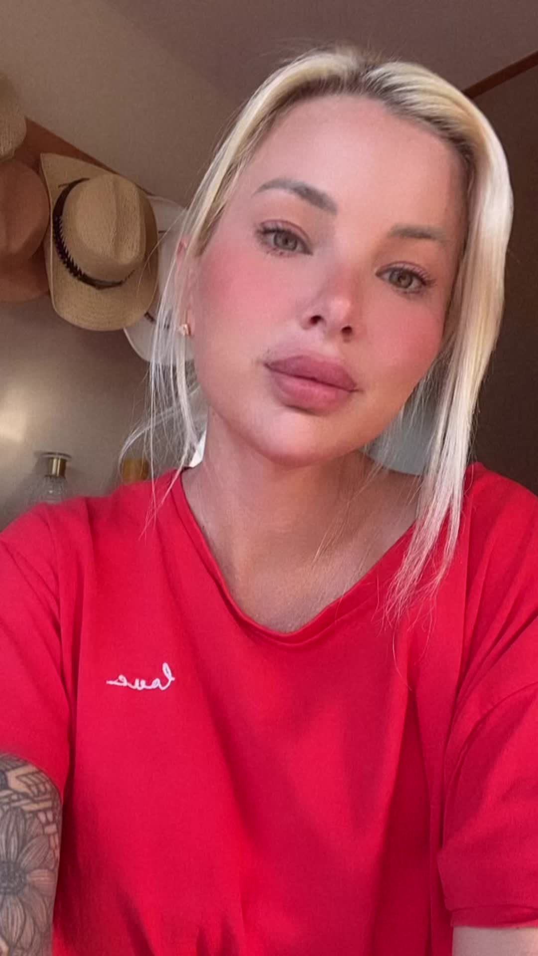 @Jessicakes33