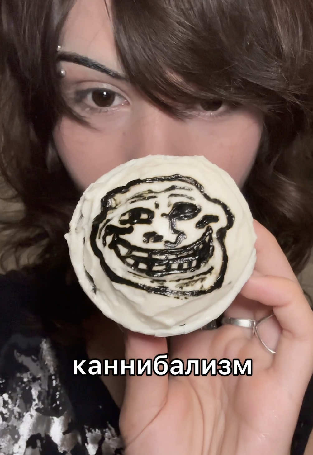 @лола