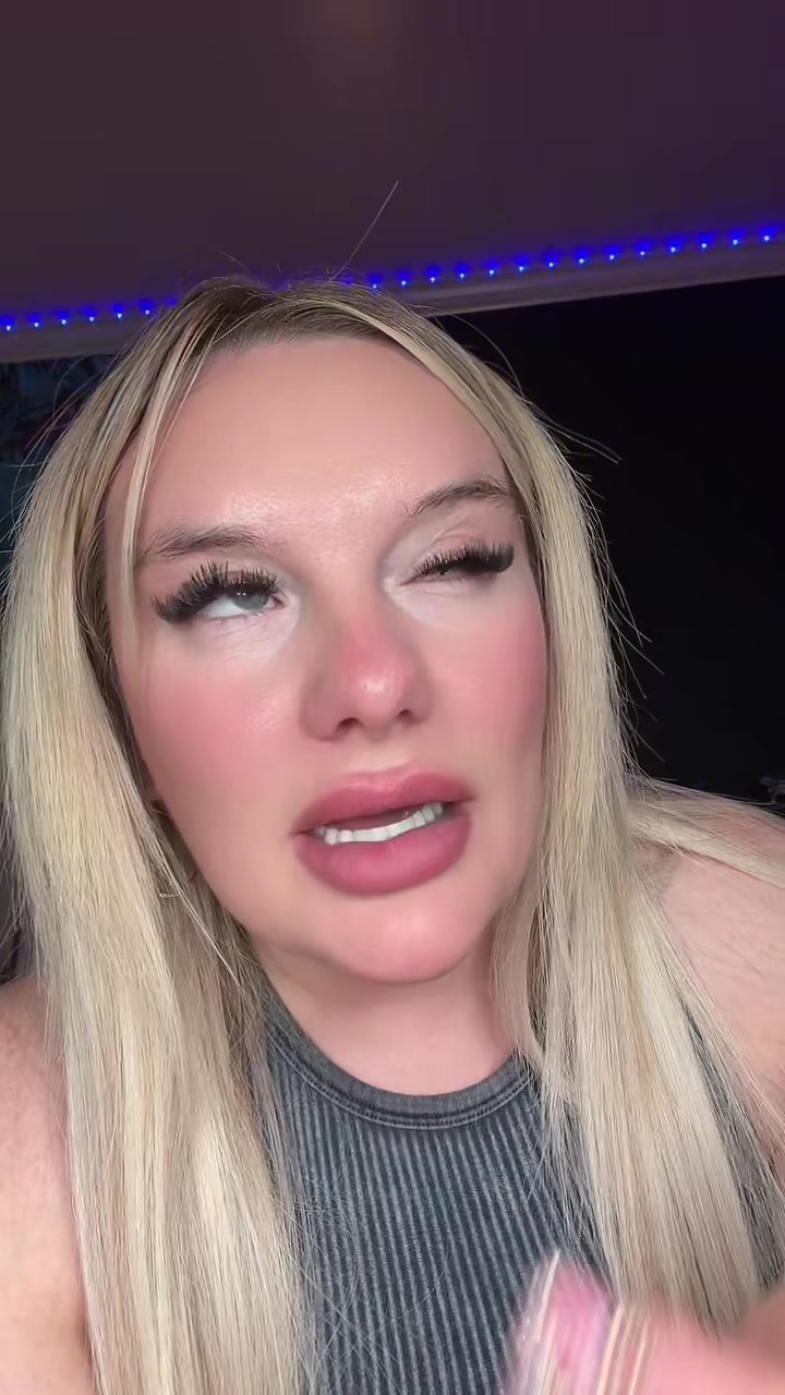 @Bombshelluxe
