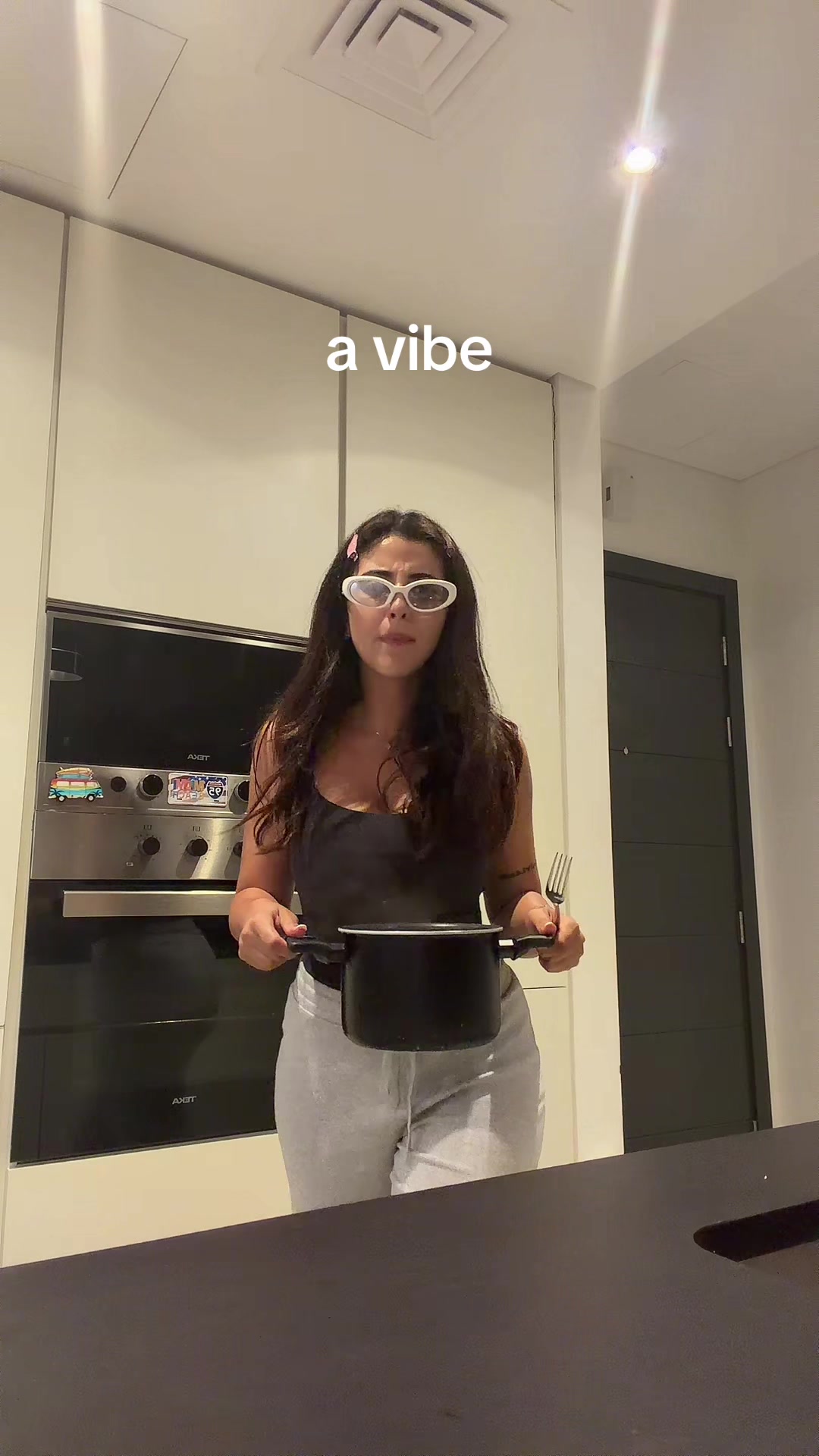 @douniabomba