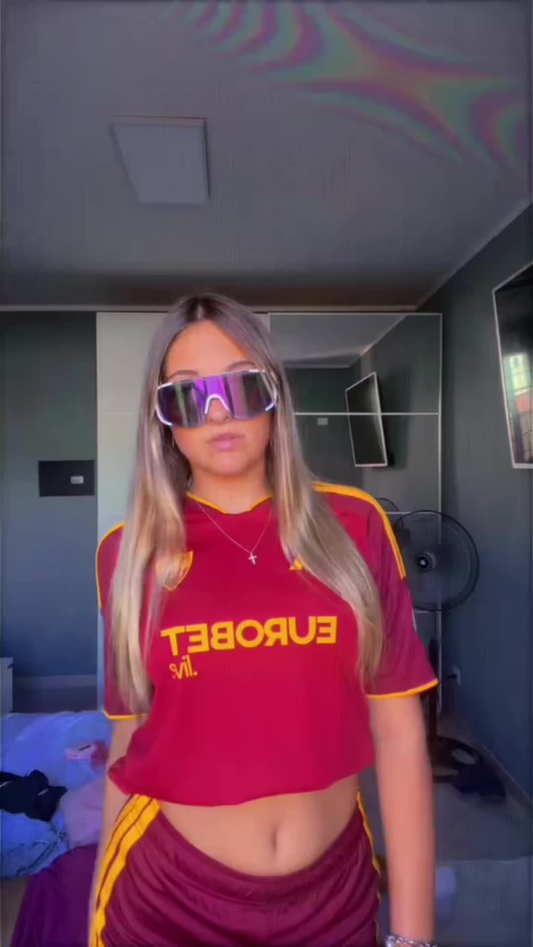 @_valery_