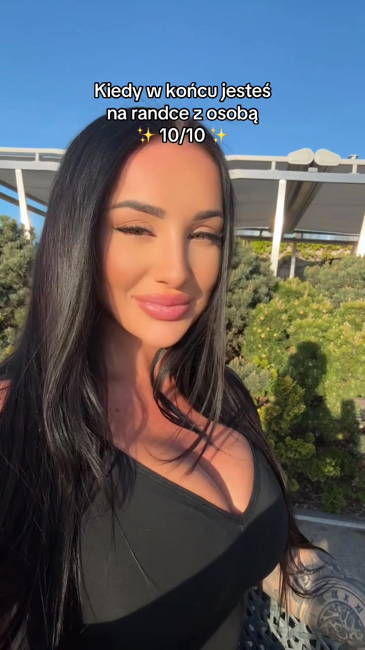 @GlamWiola