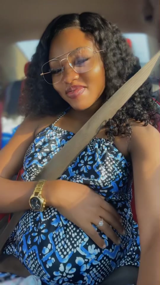 @Bigbellybuttongirl