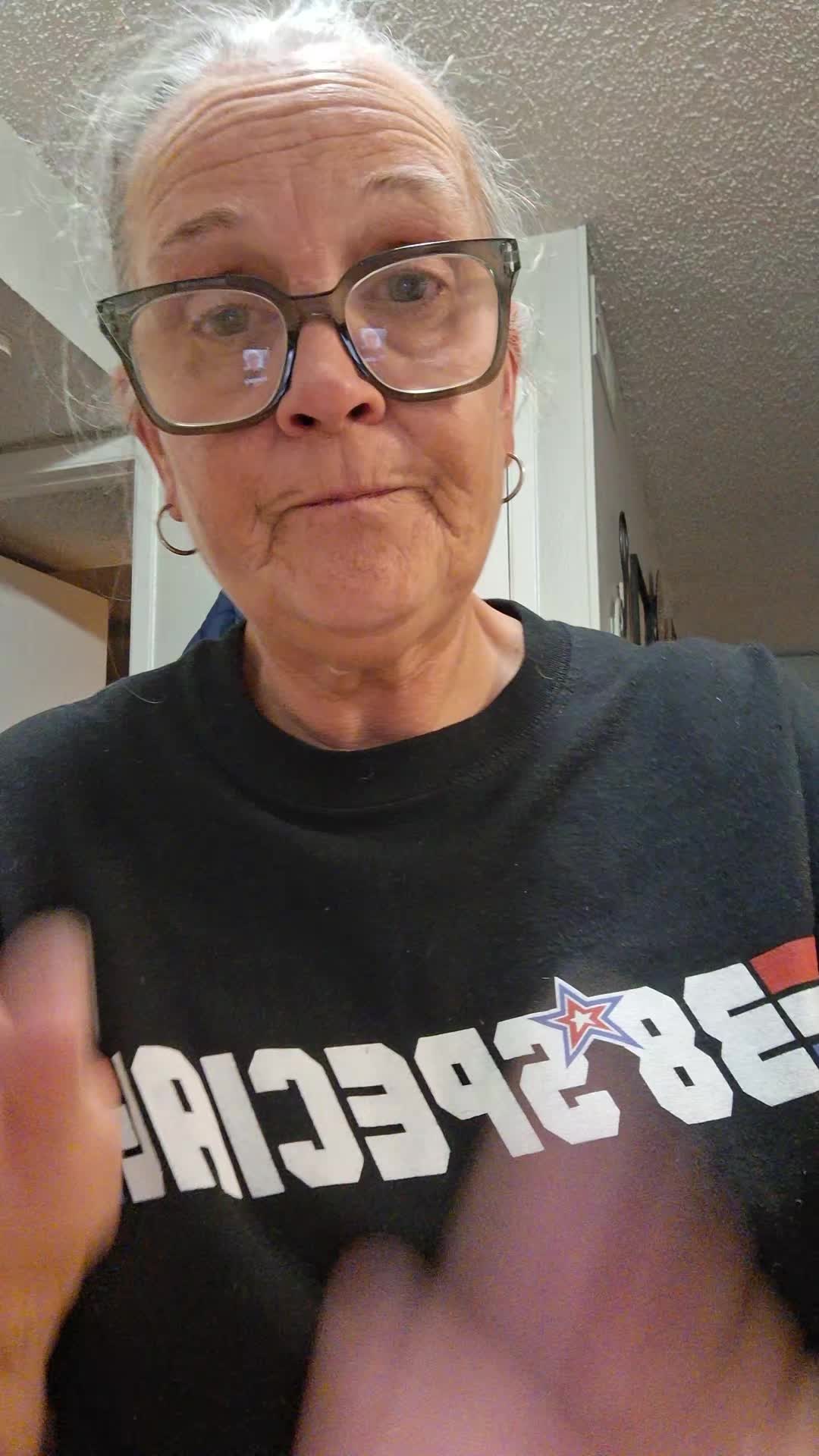 @granny at kitchen table 🎼🎵❌️