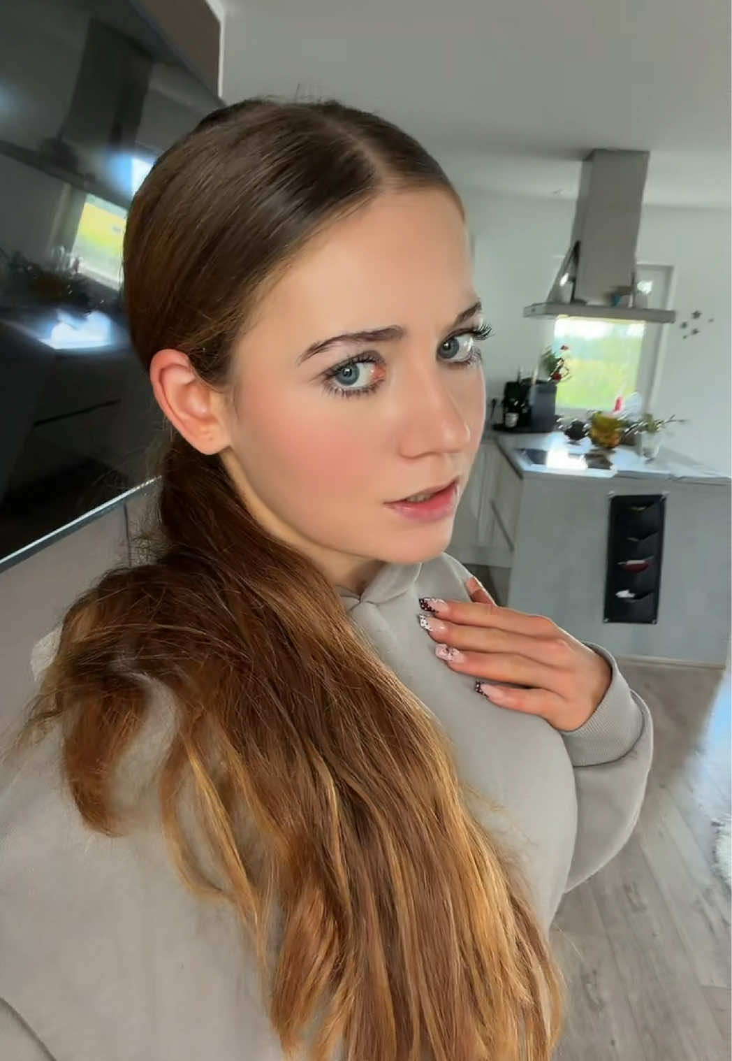 @LUNAAA
