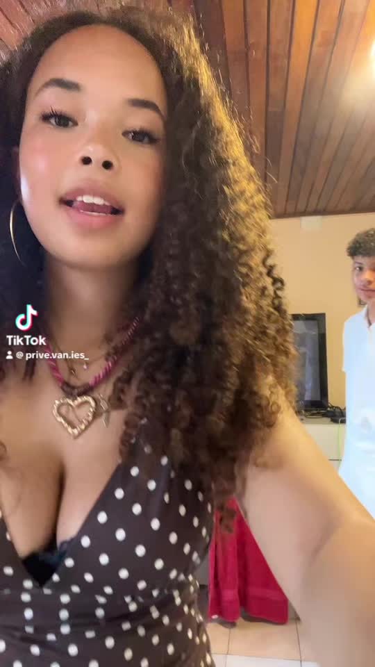 @𝐈