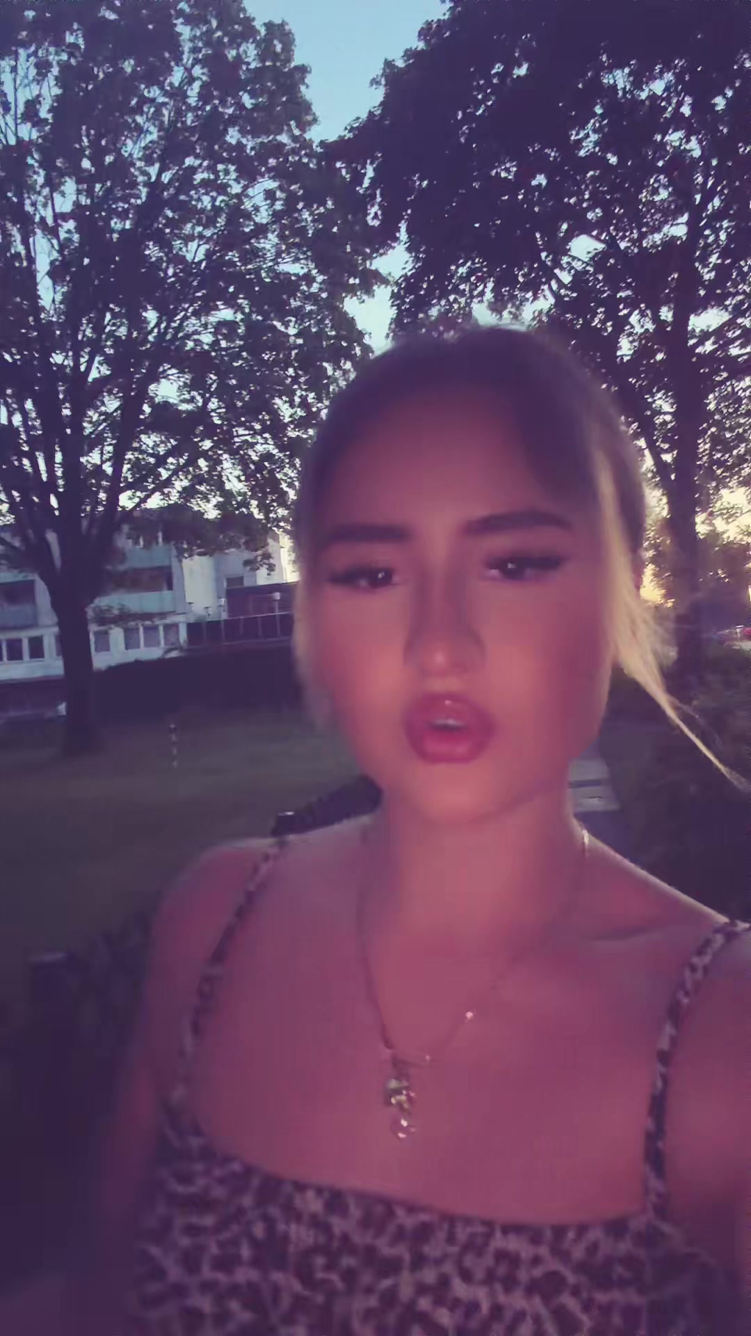 @Valeria_dsv