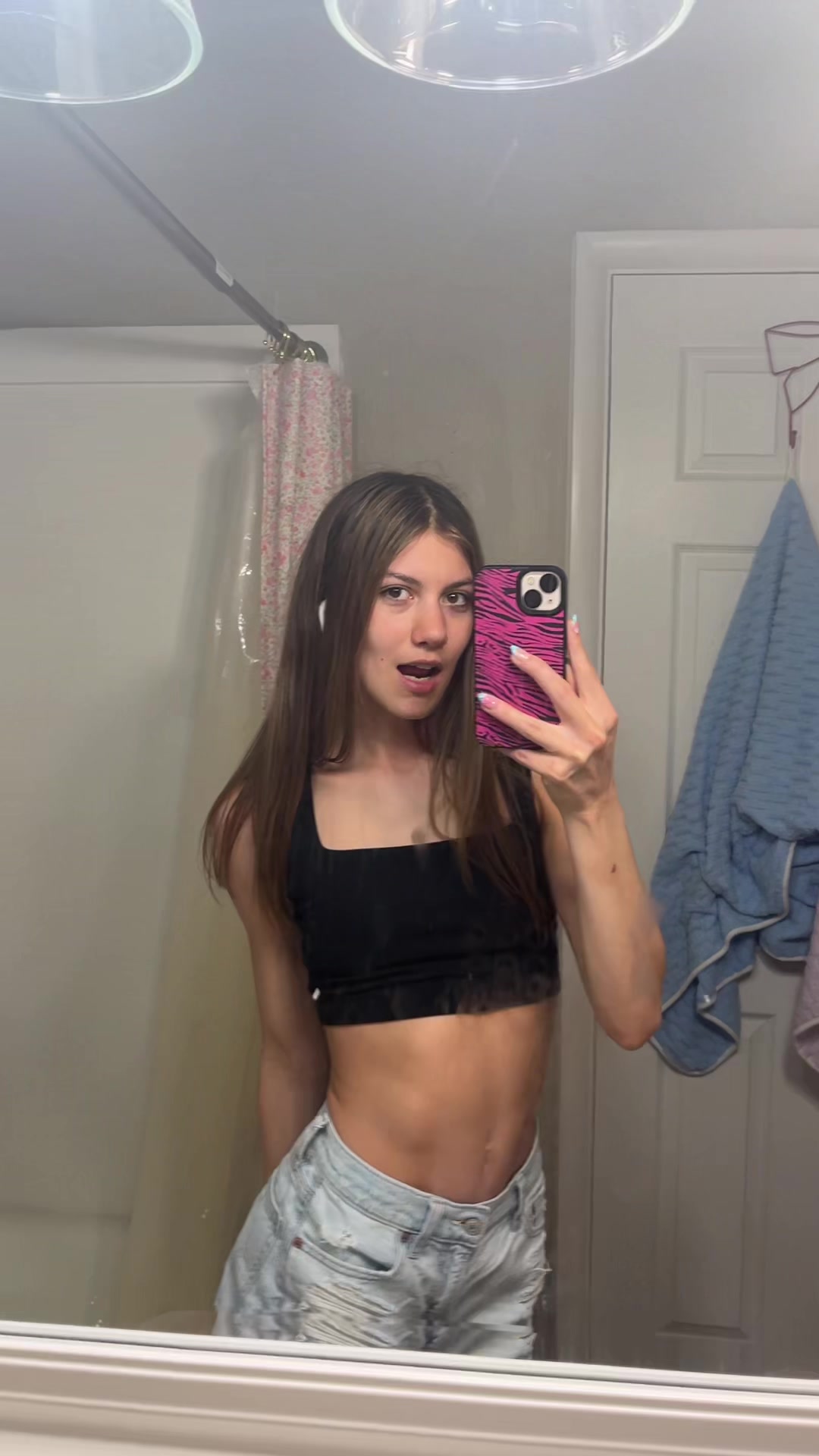@theleahmae