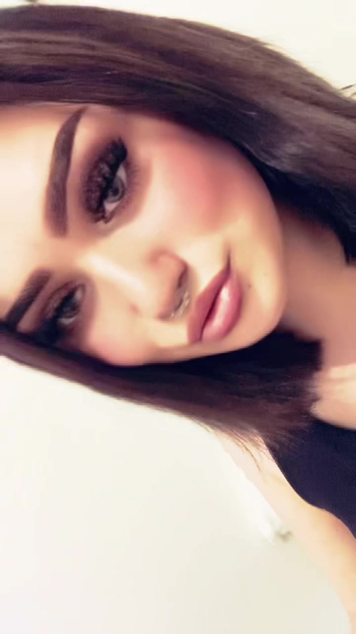 @𝒩.