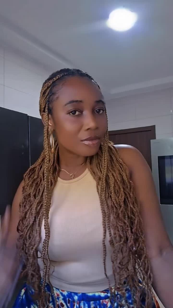 @YAA KISSIWAA ASANTE😇✨🥂