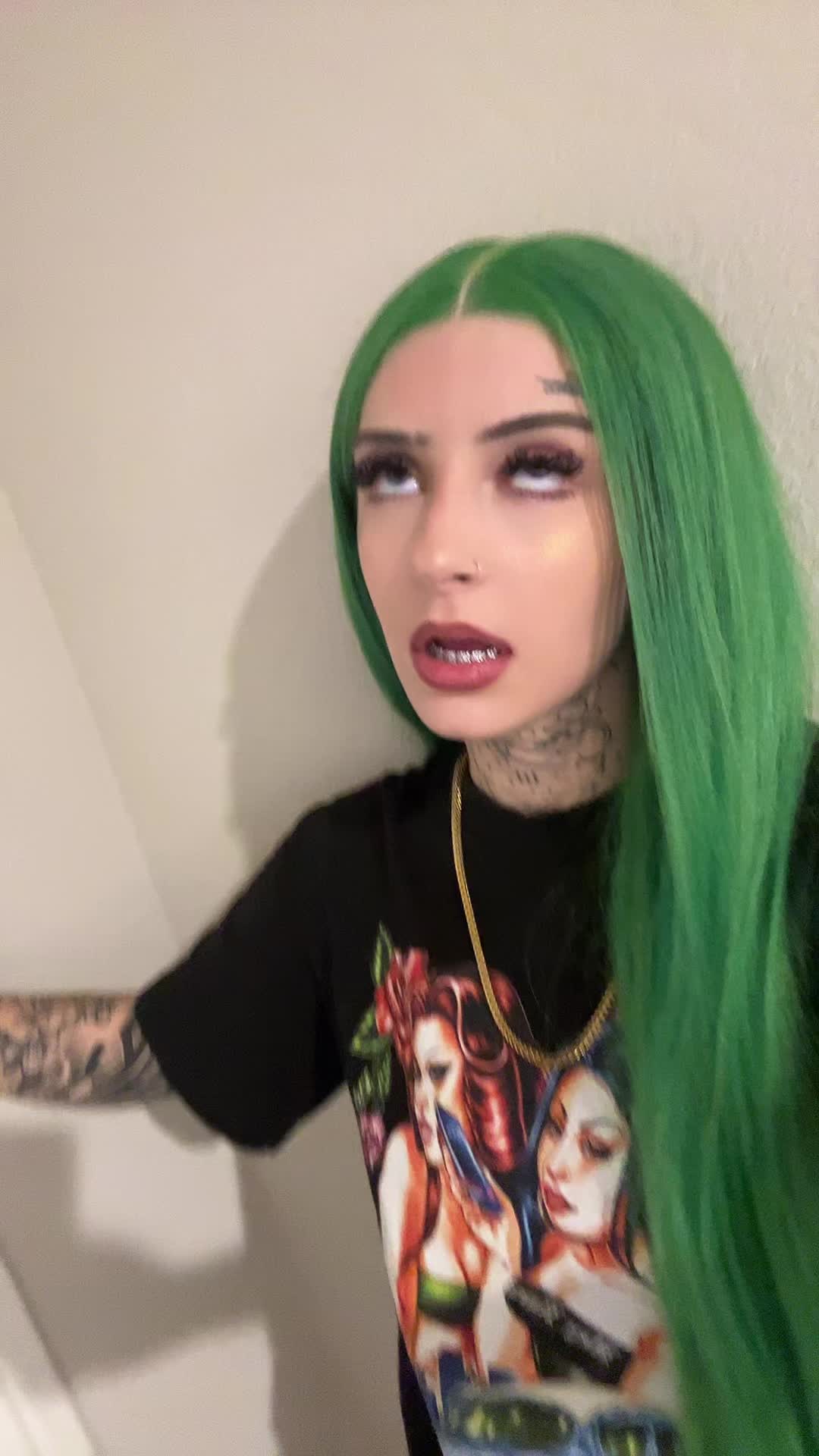 @Lilyrrrose