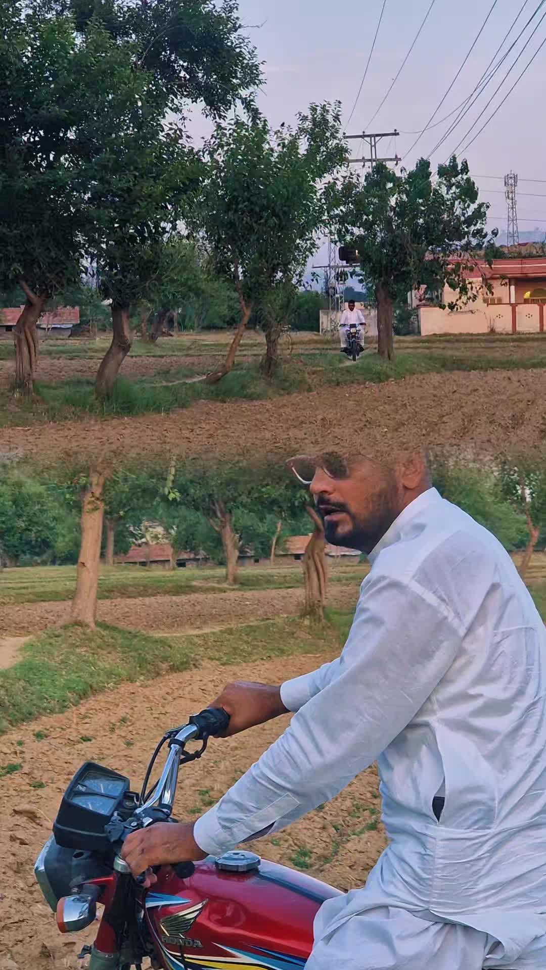 @shuJaa_Bhai