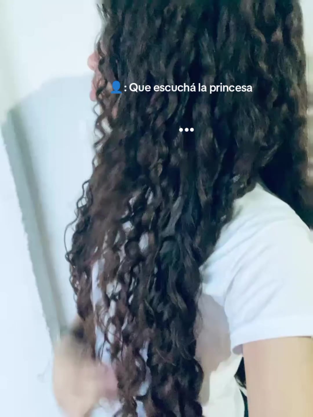 @𝓥𝓪𝓵𝓮𝓻𝔂💛...