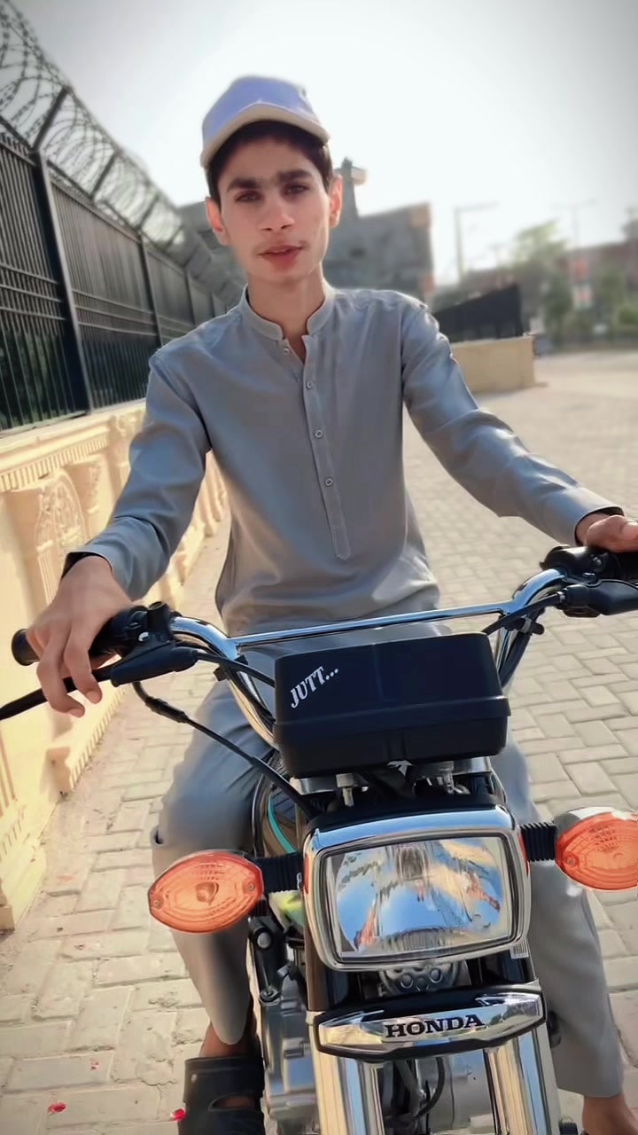 @🇦🇪🦅FIZAN *(کاموکی)*💀?