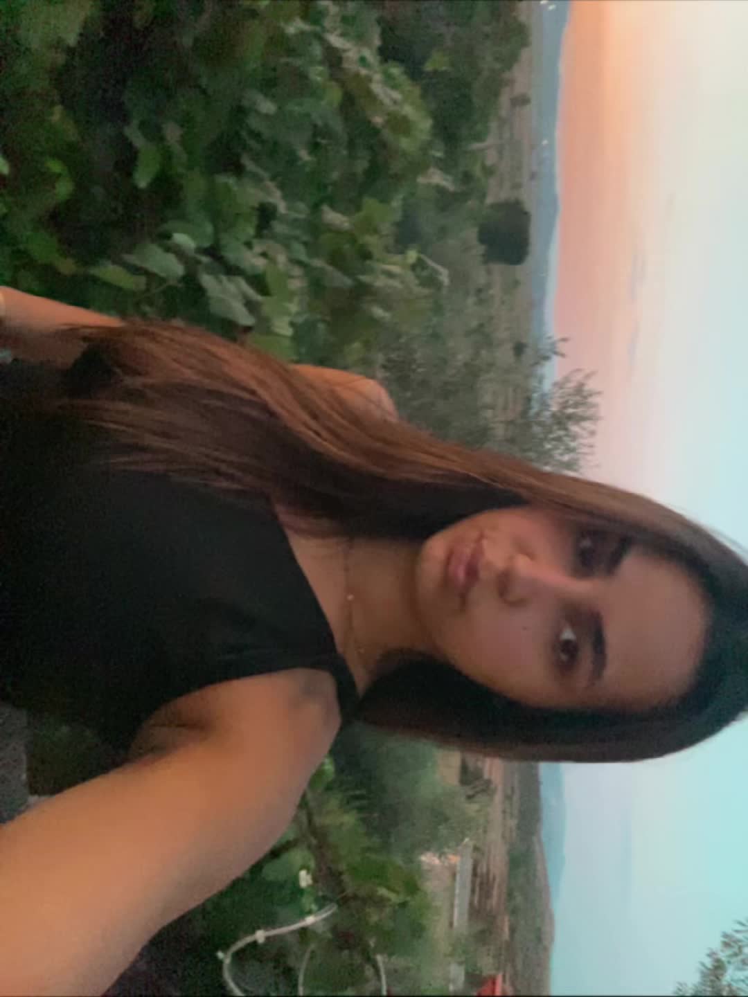 @𝑽𝒂𝒏𝒆𝒔𝒔𝒂🇦🇱