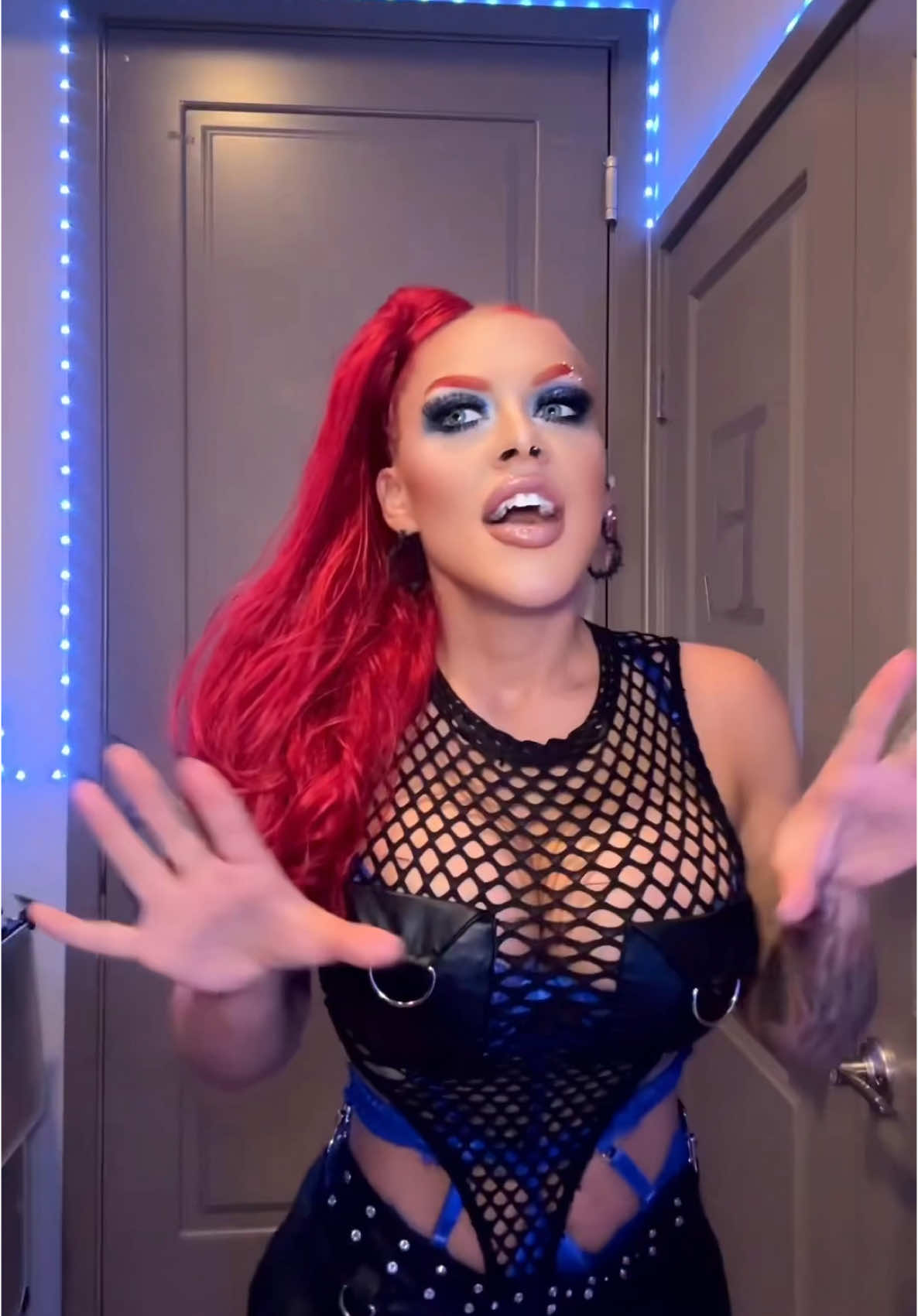 @MsRedXXX