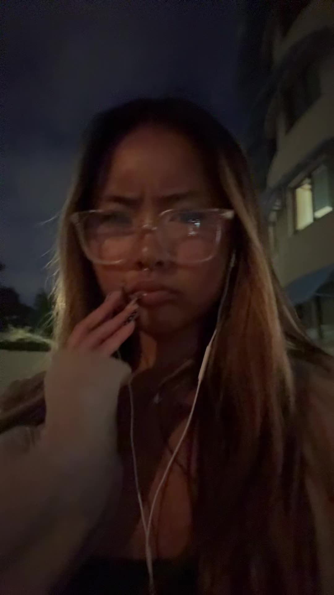 @E💸