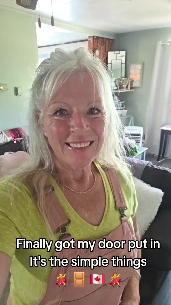 @🇨🇦  jeanmoores 🇨🇦 💃 ❤️ 🥰