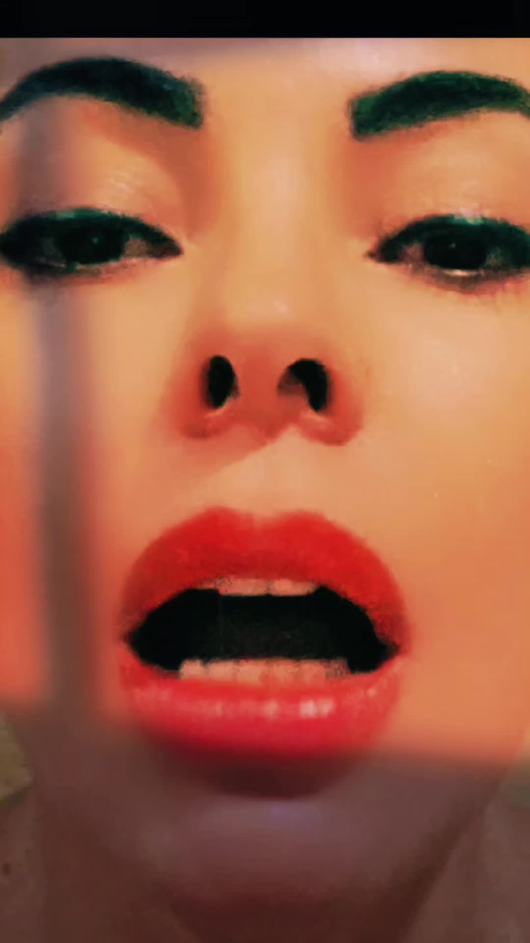 @Luna