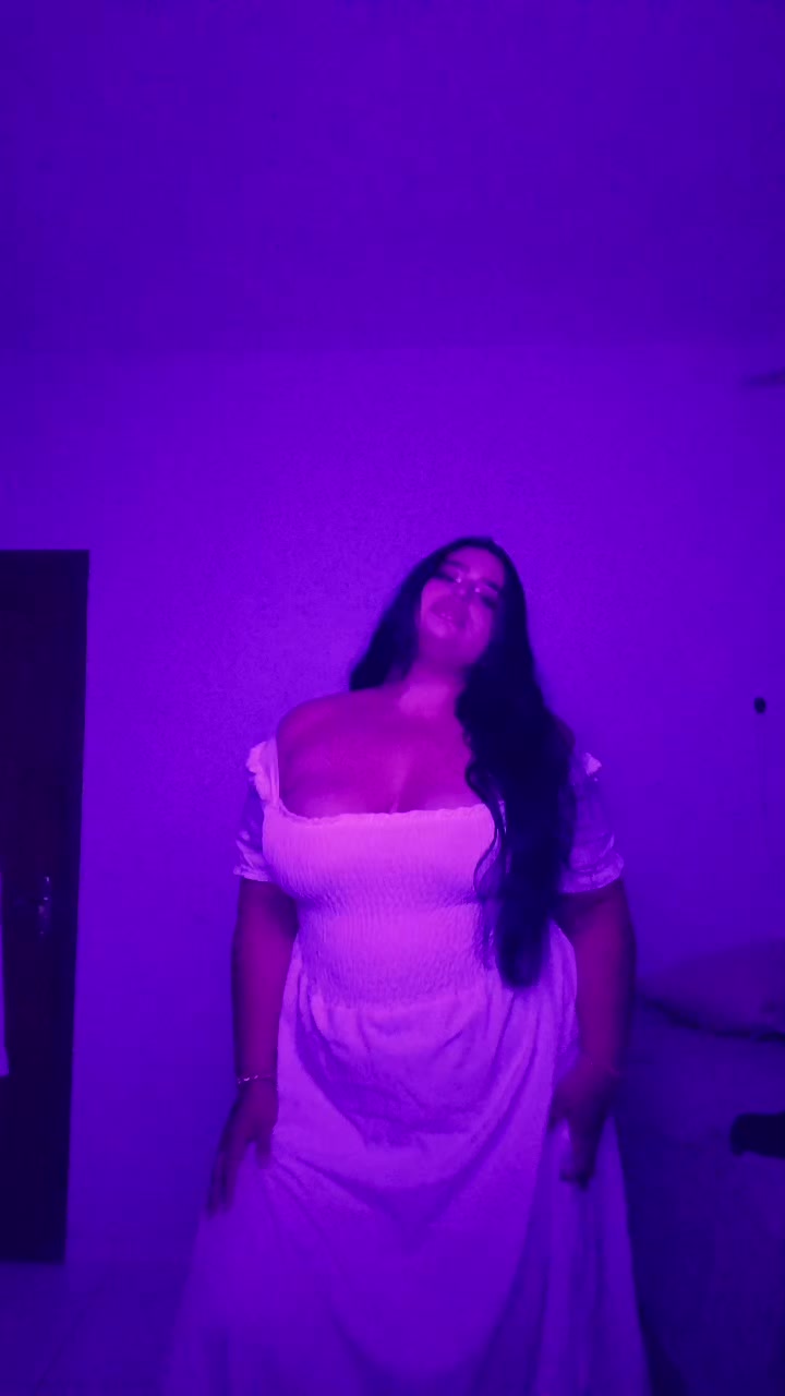 @Adrya Linhares290