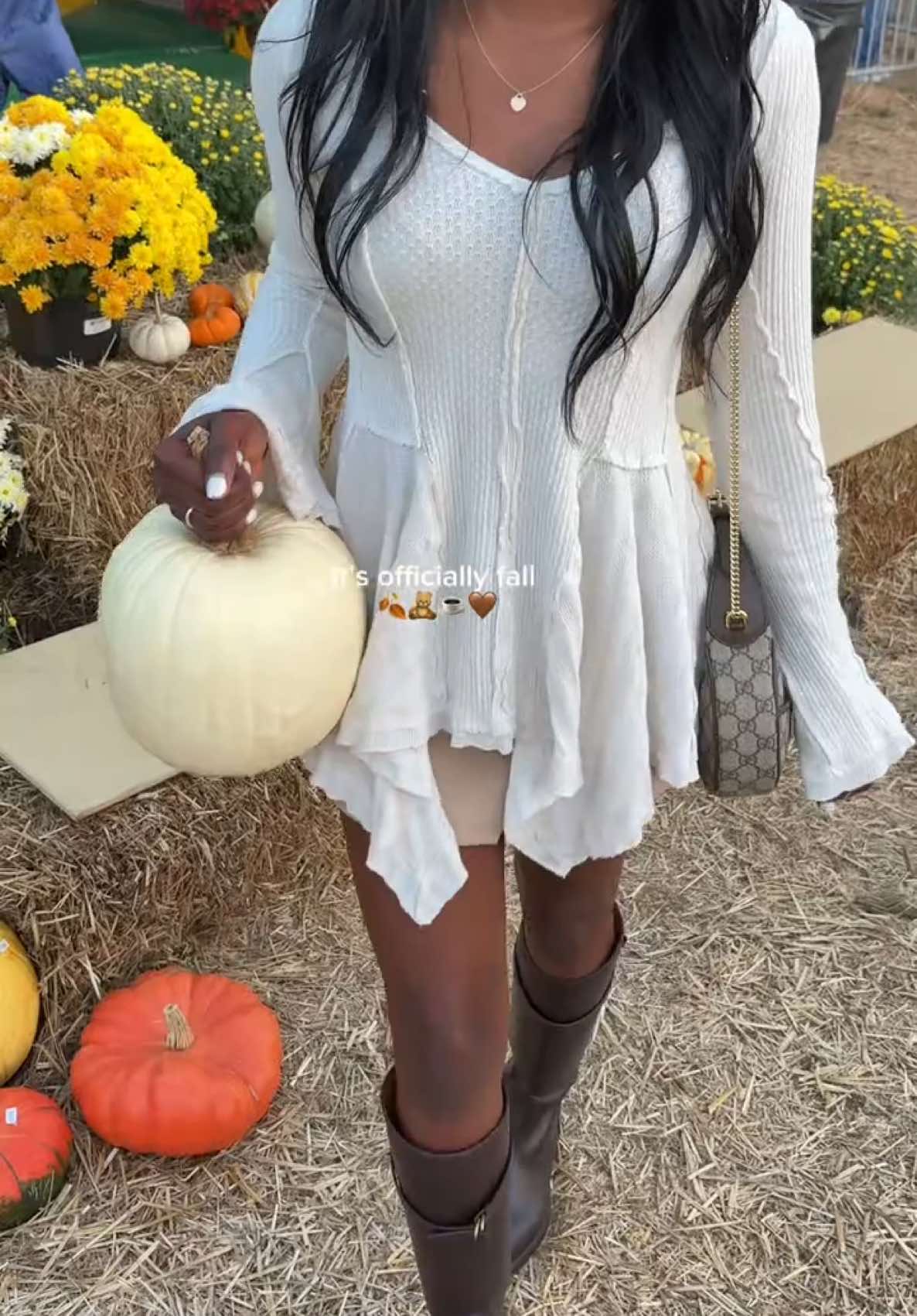 @NiyaNextDoor