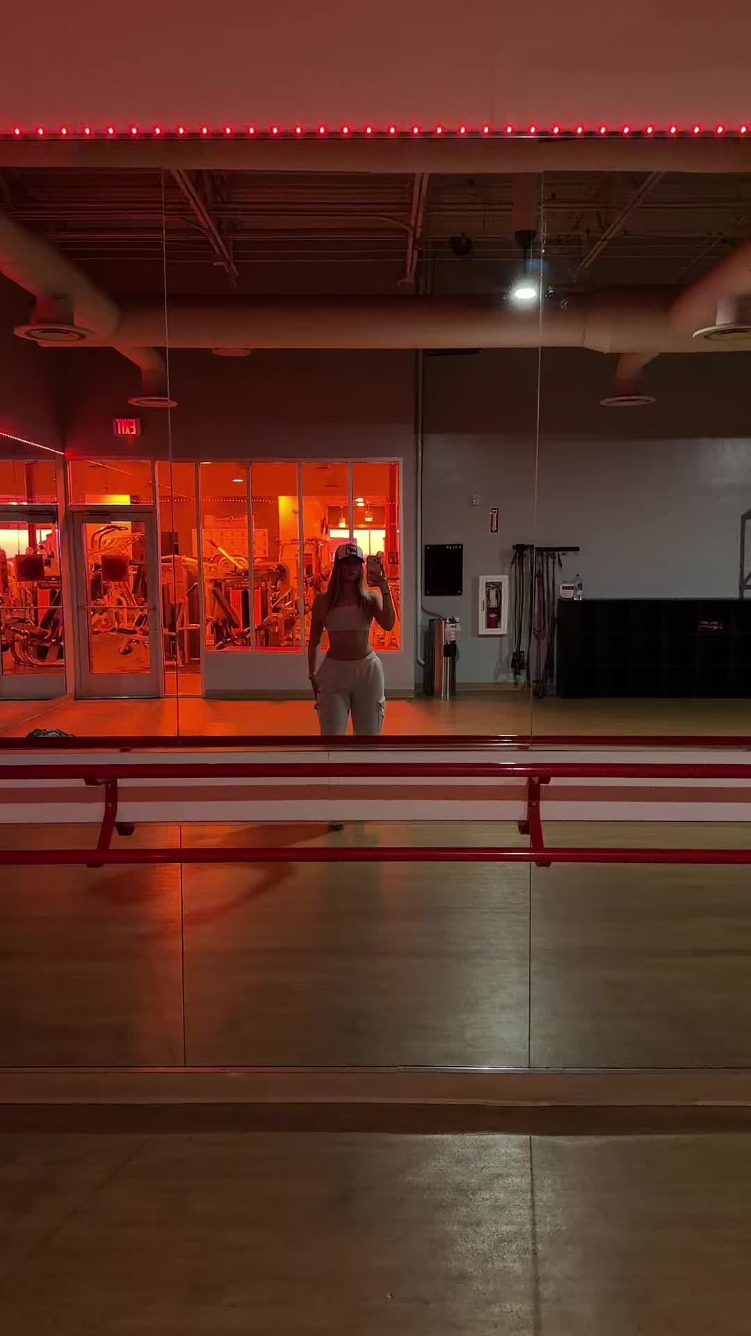 @janetallred