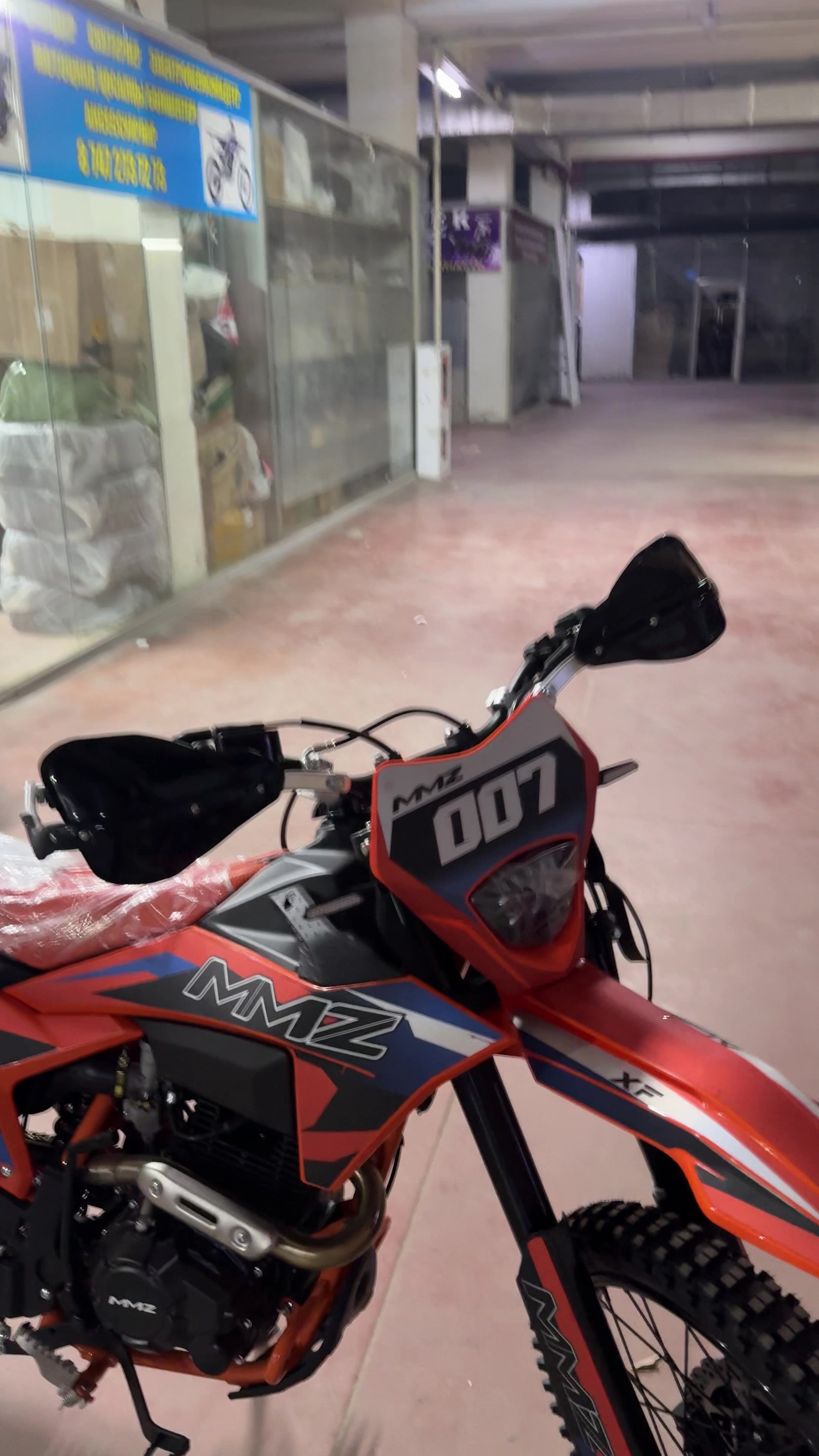 @MOTO luxe