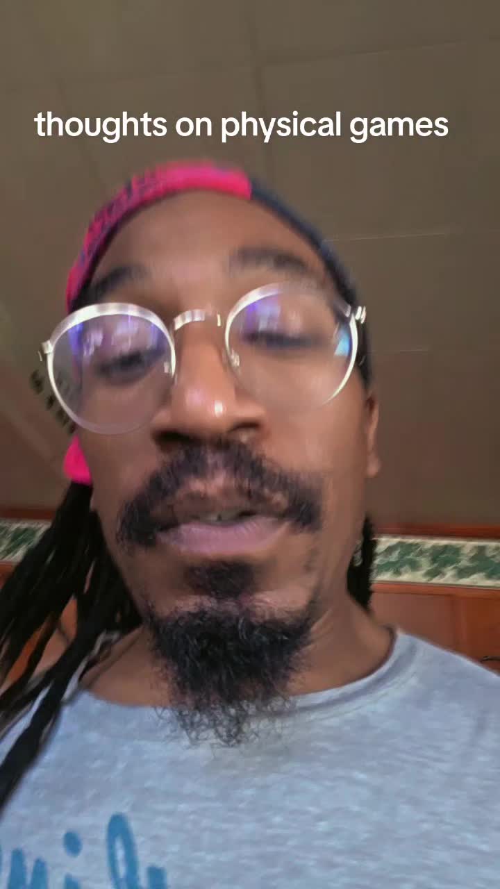 @Zella Comics on YOUTUBE