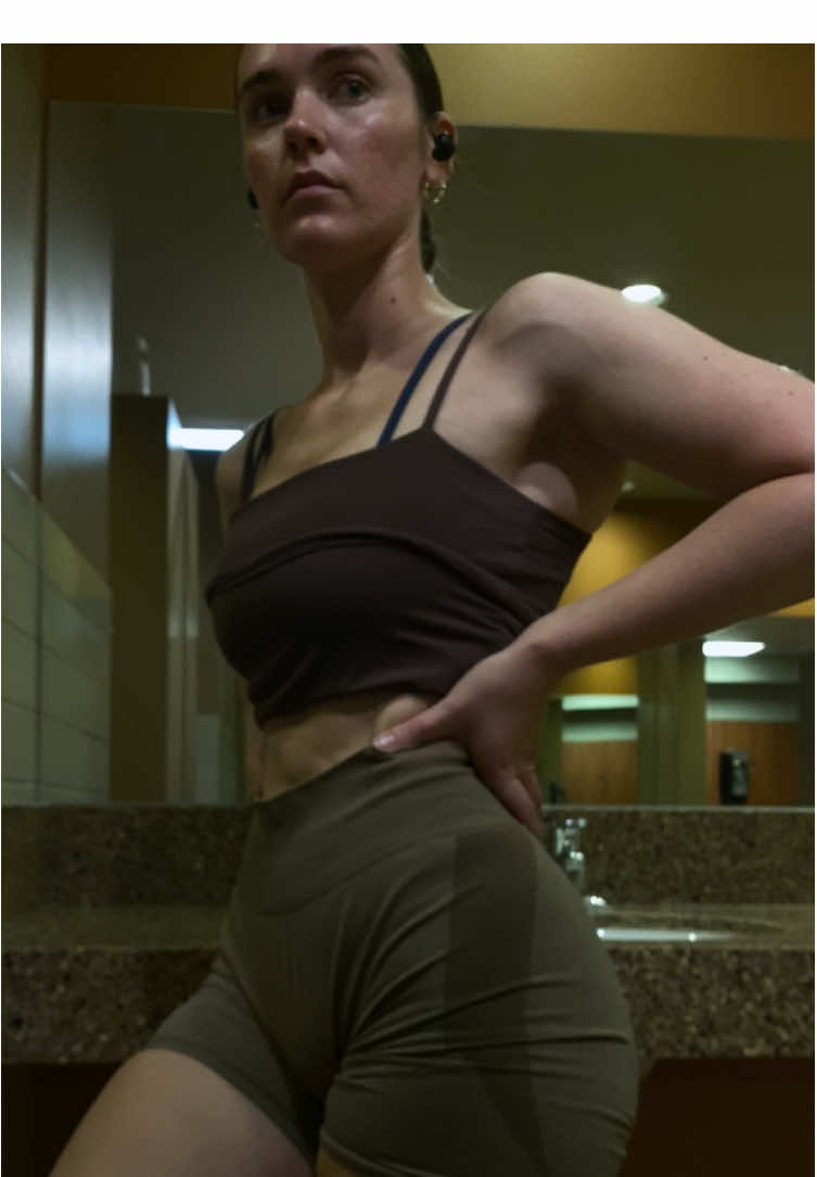 @laurenbeth 🤱🏻🏋🏻♀️📚