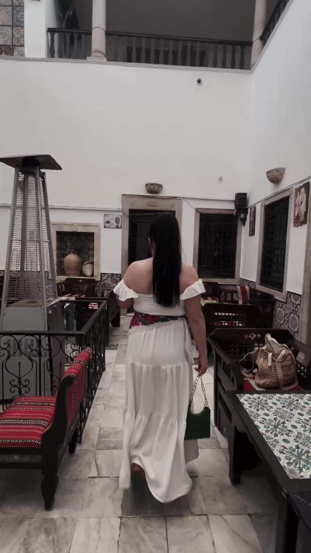 @Amouna
