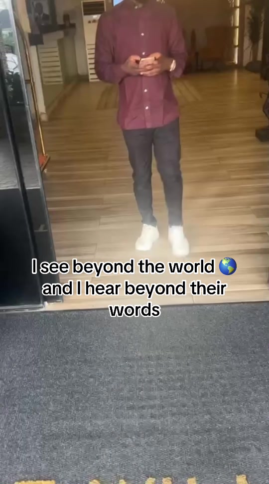 @𝐄ℒ-𝐡𝒶𝓂ℴ𝓂𝒾𝐲𝟎𝟏🕊️