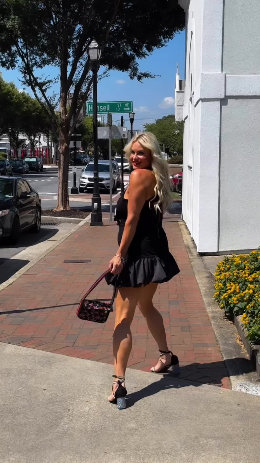 @DeepThoughtsByBlondie
