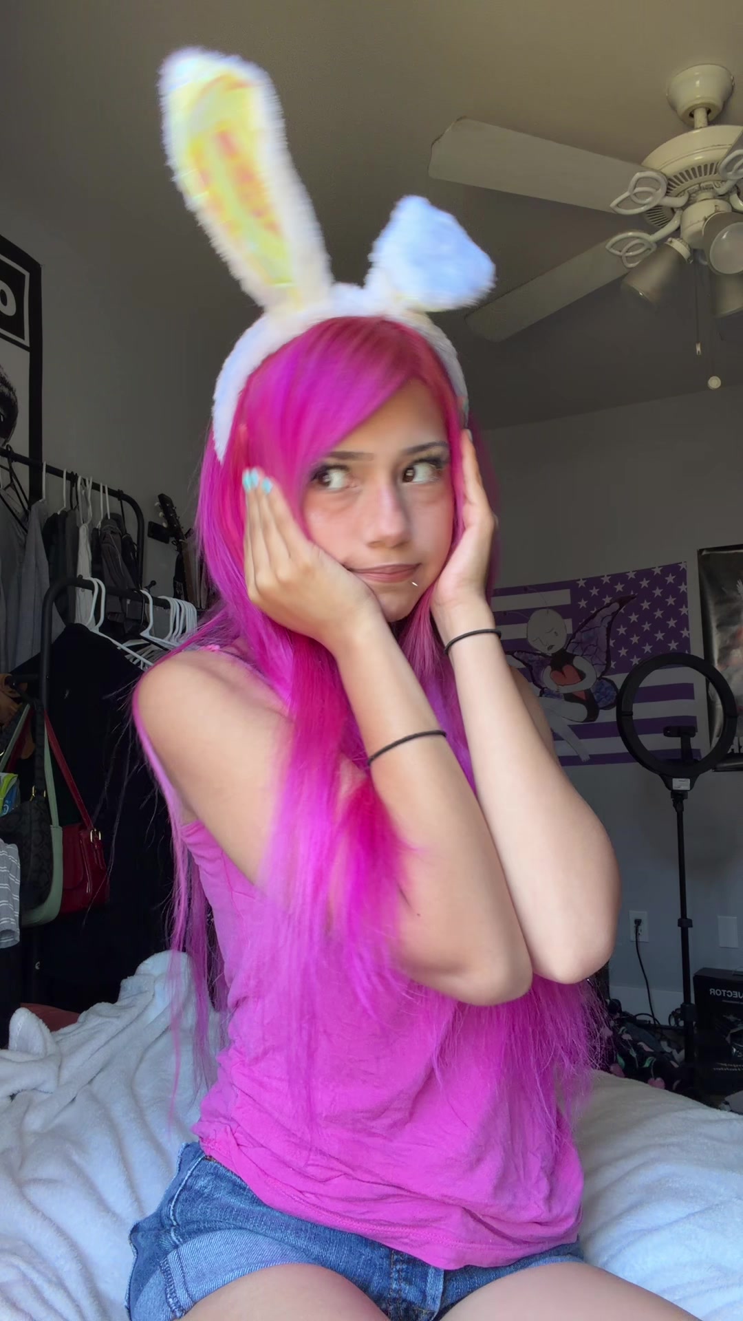 @️