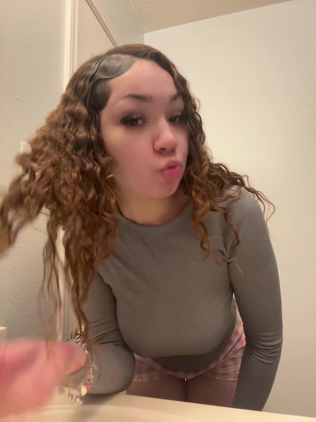 @ellamfwella