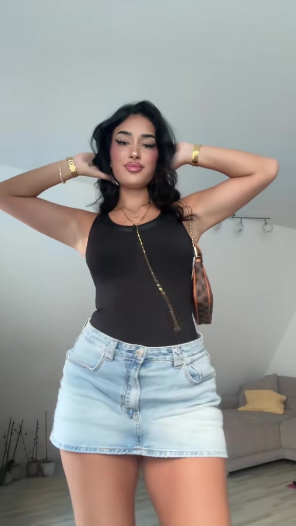 @Vinoschh