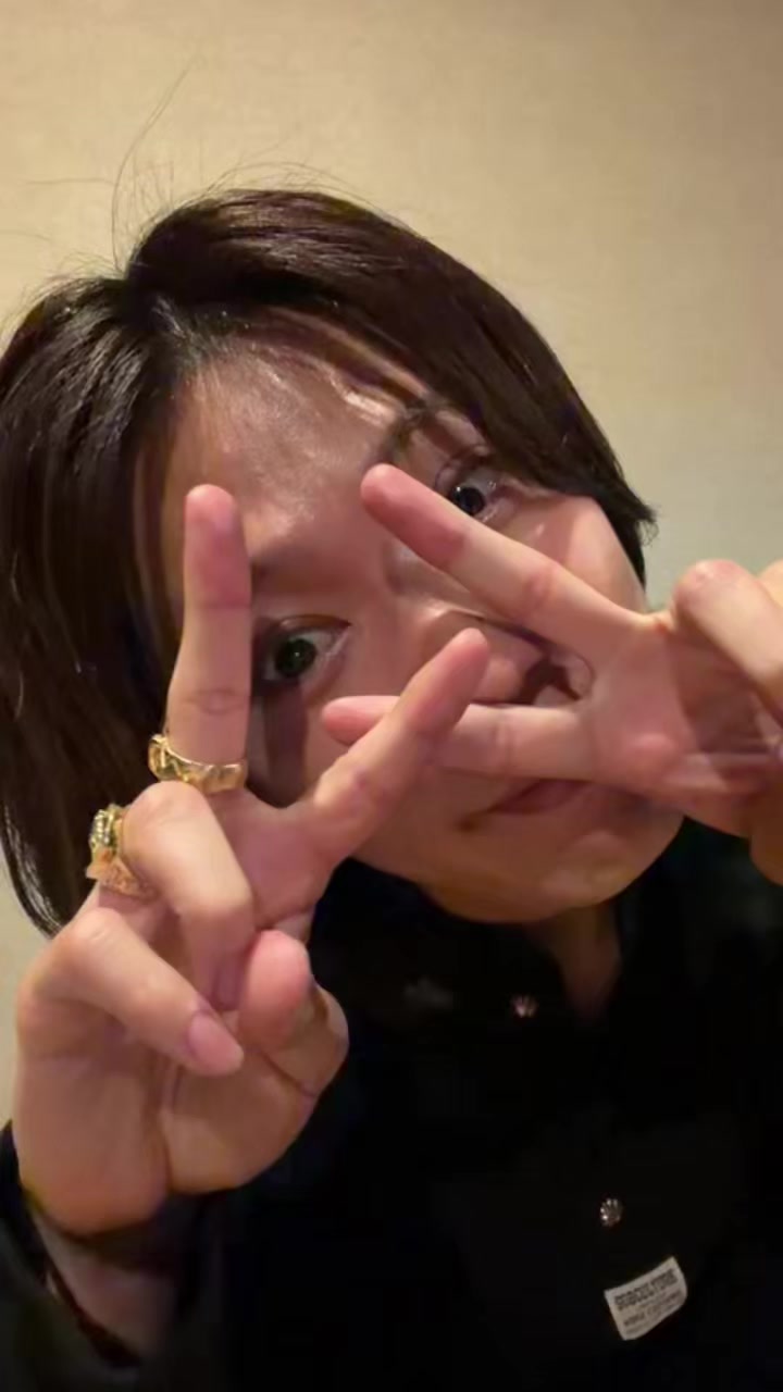 @m 🩵じぐ担です(・&forall;<)☆