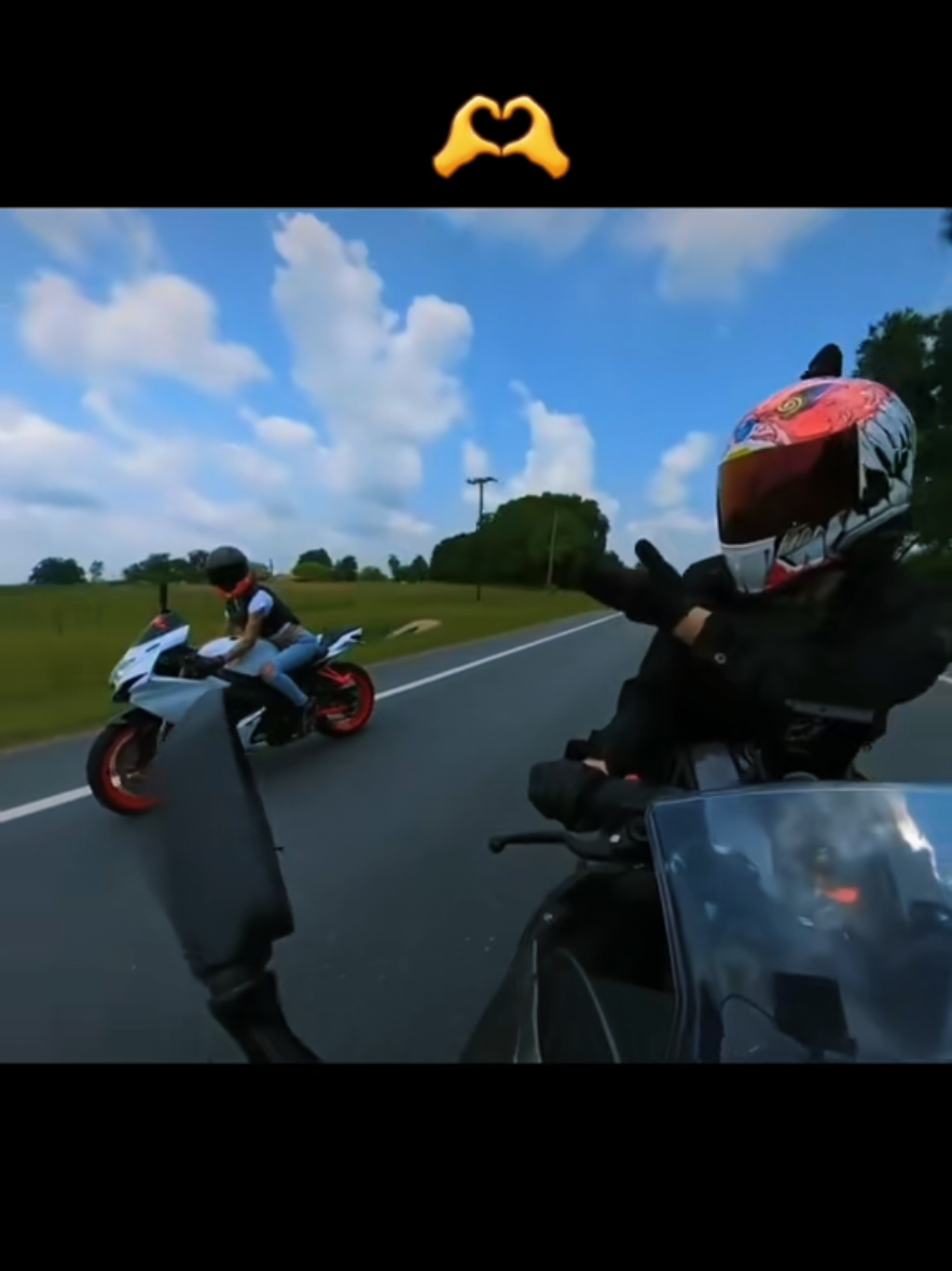 @🦿 Amanda 🏍