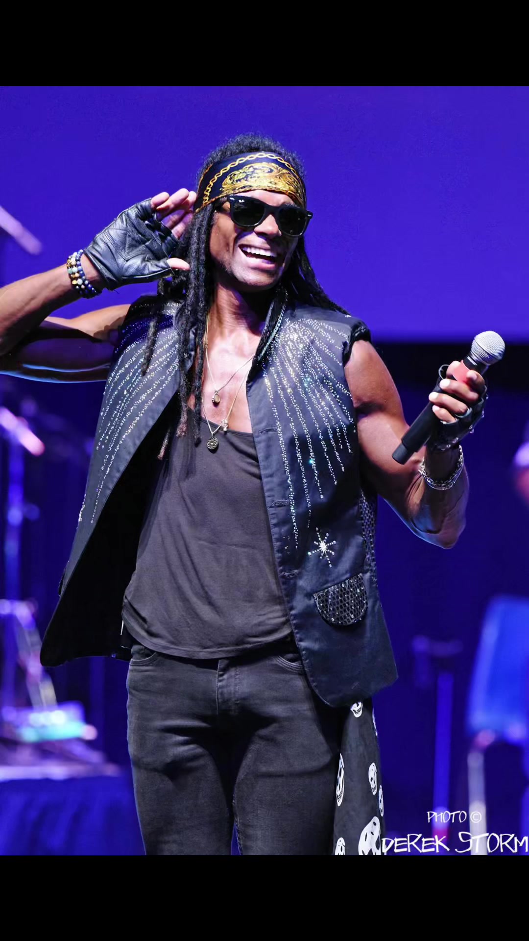 @FAB MORVAN EX Milli Vanilli