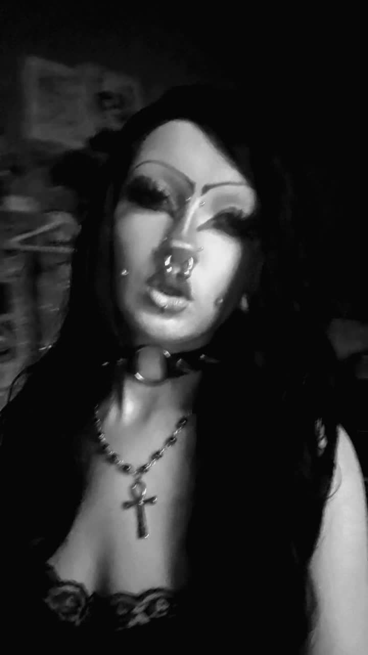 @⛧°.⋆༺⊝ frankie!! ⊝༻⋆.°⛧