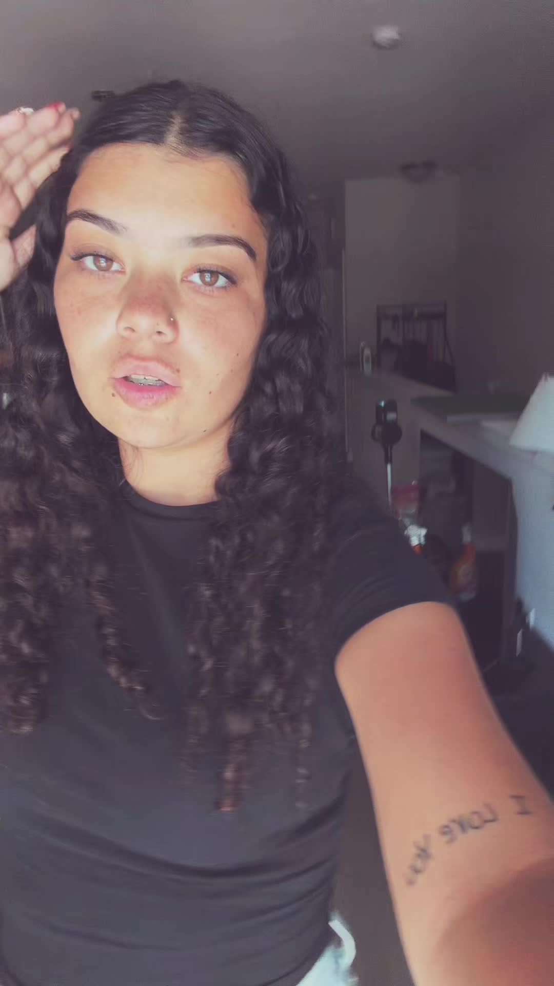 @allisin4532