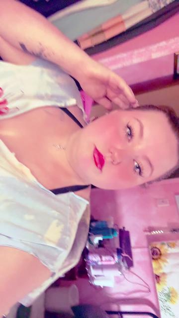 @🌻CowgirlBeauty19🌻